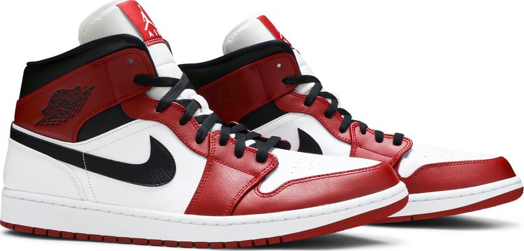 Nike Air Jordan 1 Mid 'Chicago'