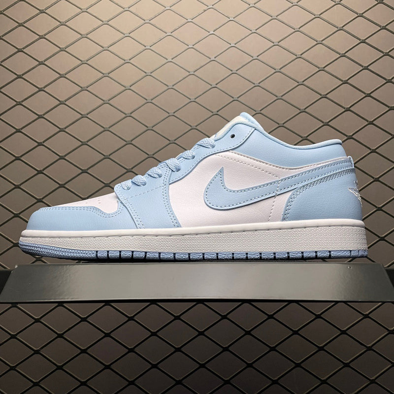 Nike Air Jordan 1 Low 'UNC'