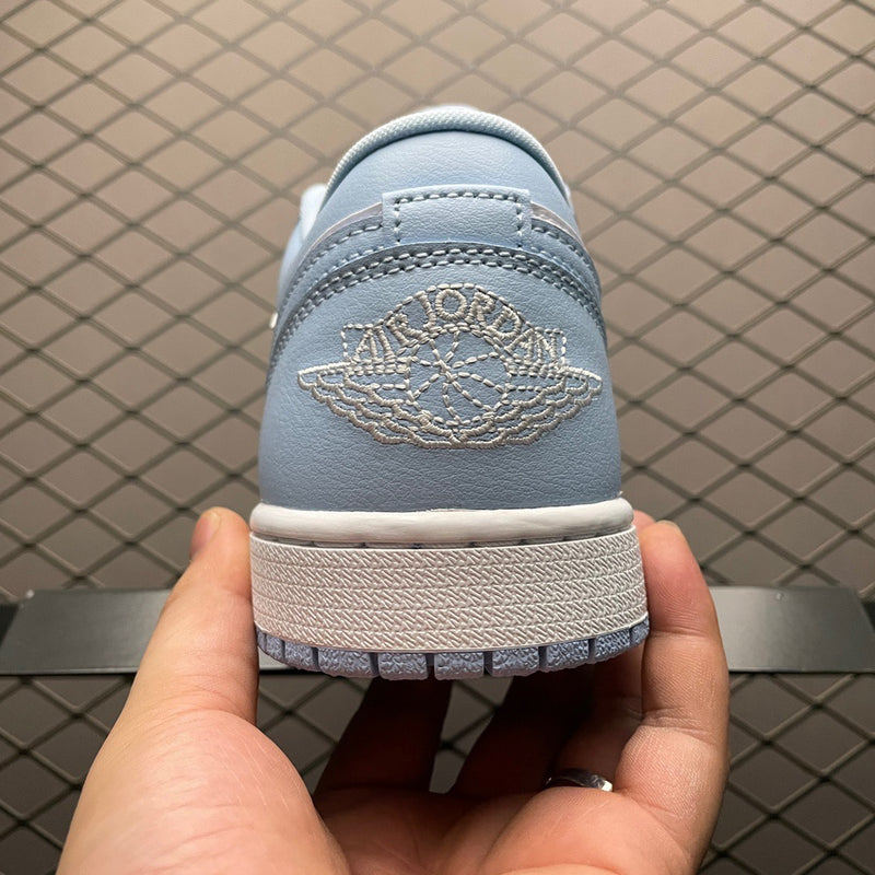 Nike Air Jordan 1 Low 'UNC'