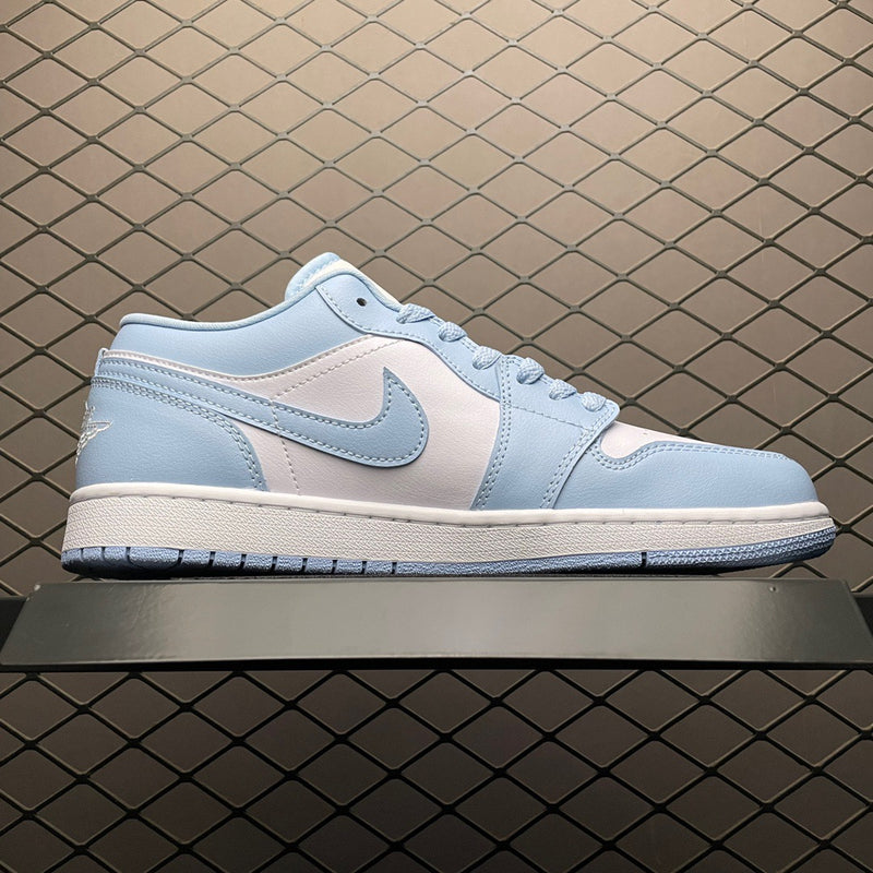 Nike Air Jordan 1 Low 'UNC'